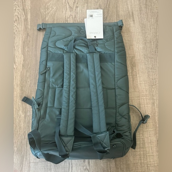 NWT Joan & David The Cosmic 18” wave Quilted Puffer Travel Backpack - Picture 2 of 8